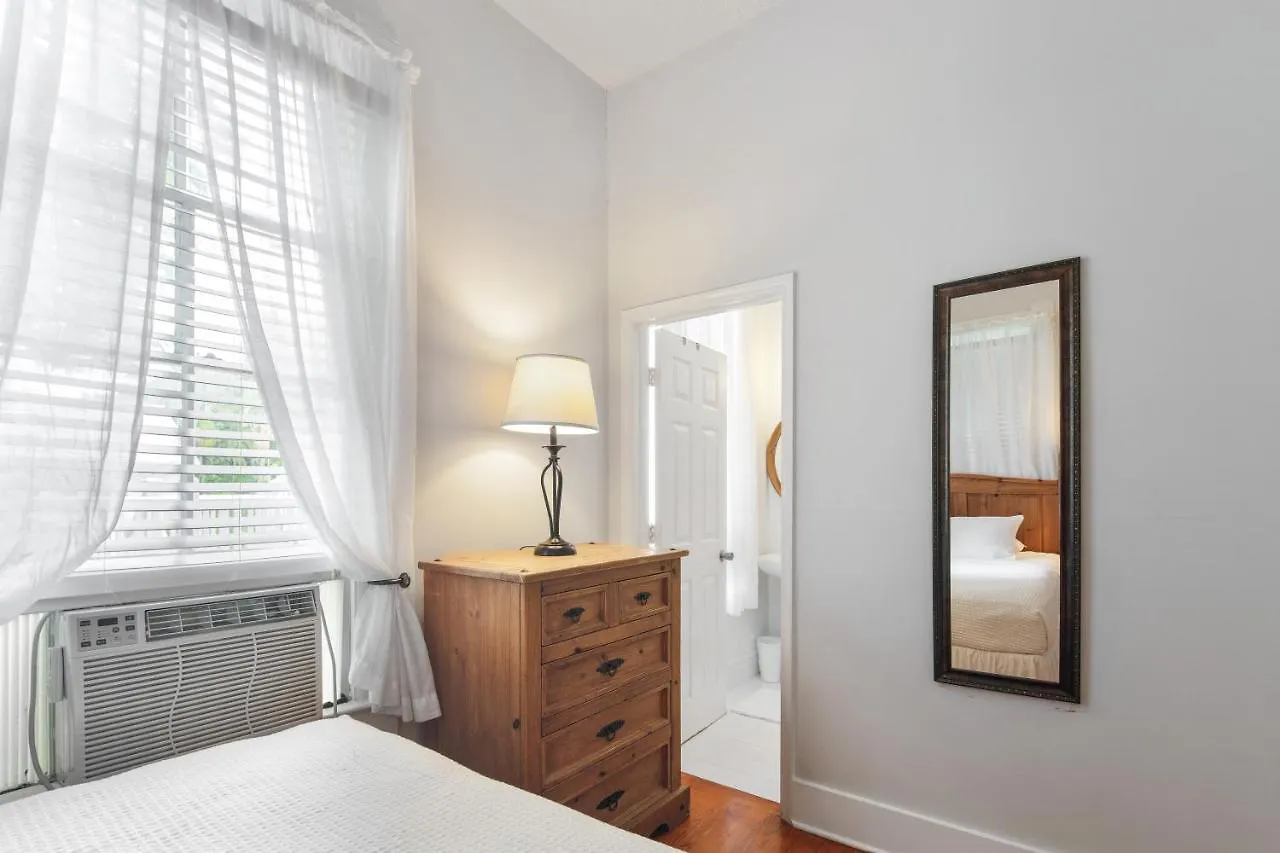Casa 325 Guesthouse Key West