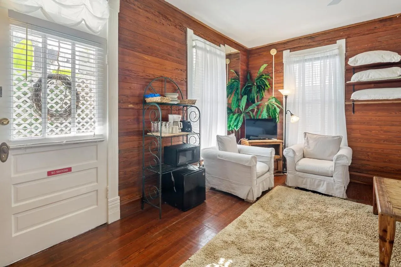 Casa 325 Guesthouse Key West