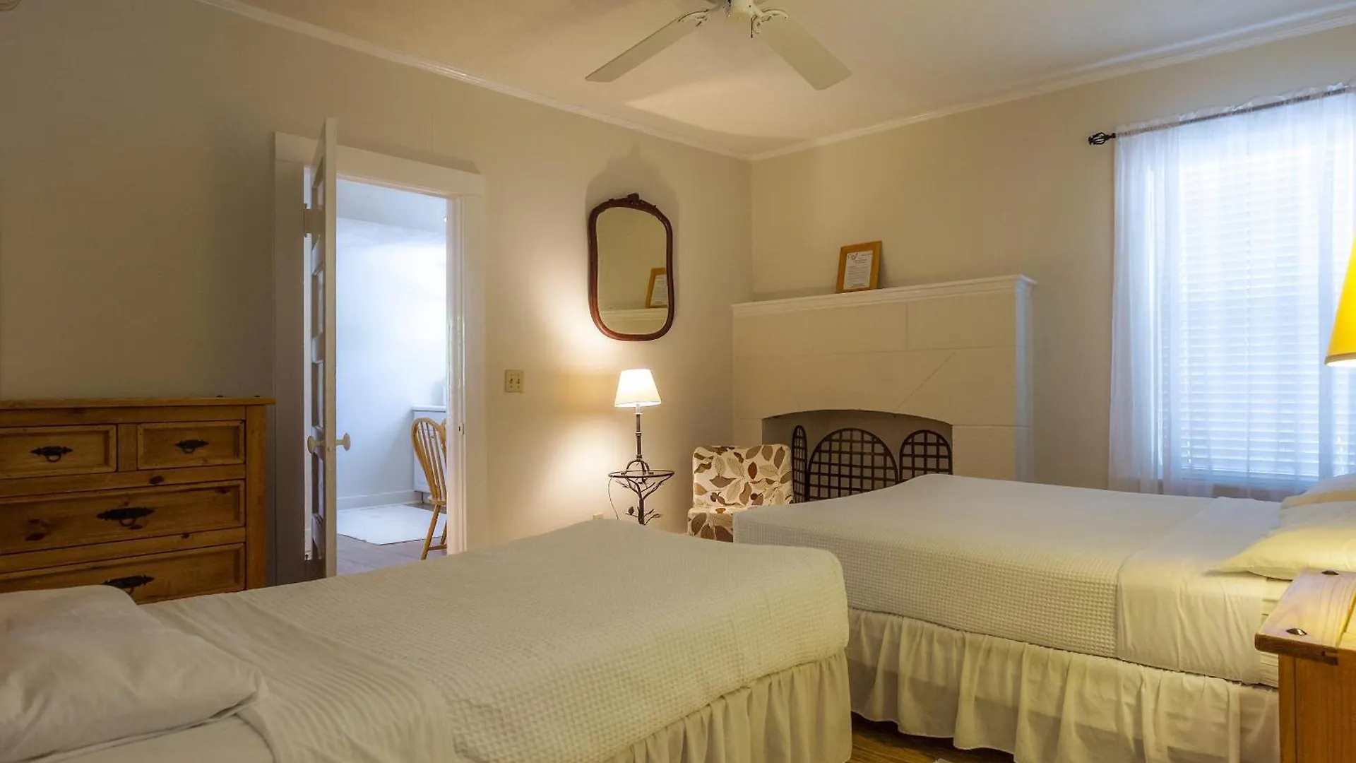 Inn Casa 325 Guesthouse Key West